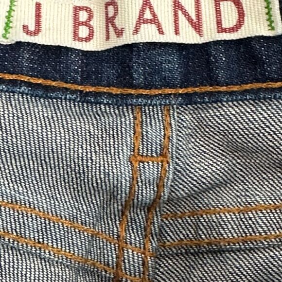 J. Brand Cigarette Leg Medium Wash Jeans | Size 30 - Picture 7 of 11